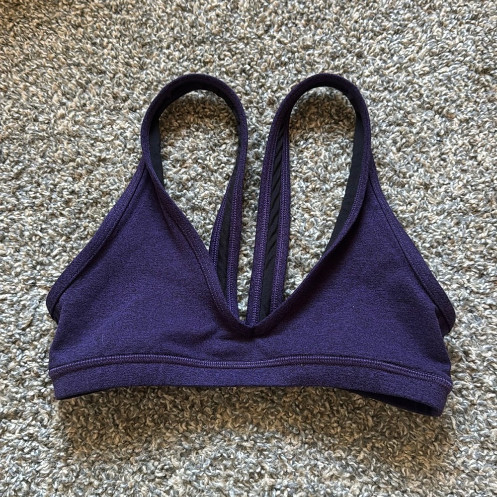 FLEO plunge sports bra